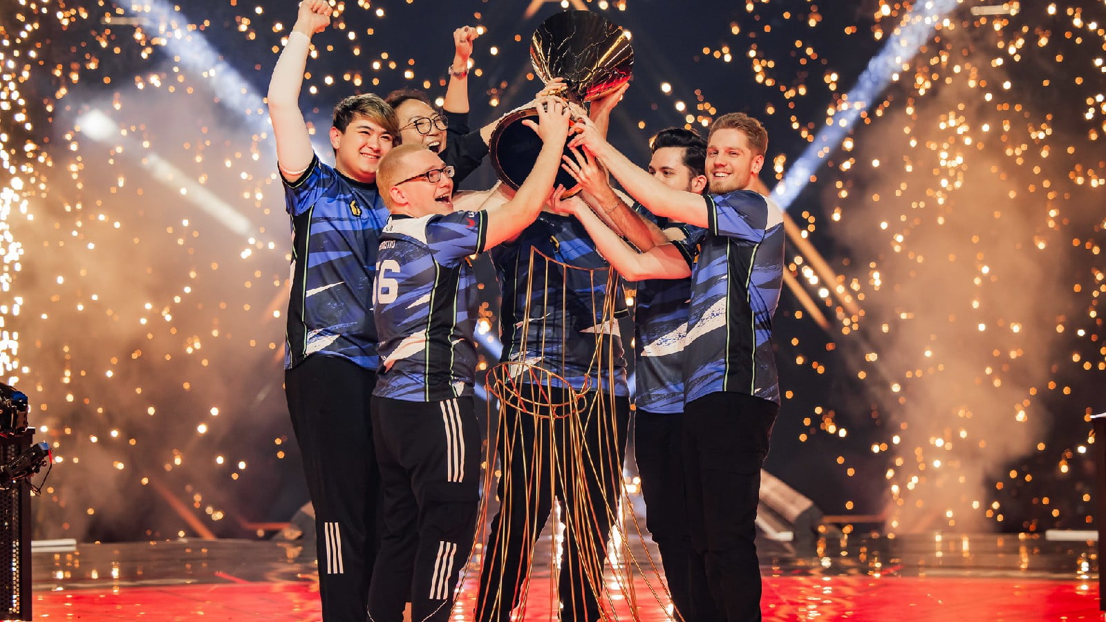 Evil Geniuses Valorant Champions 2023 trophé